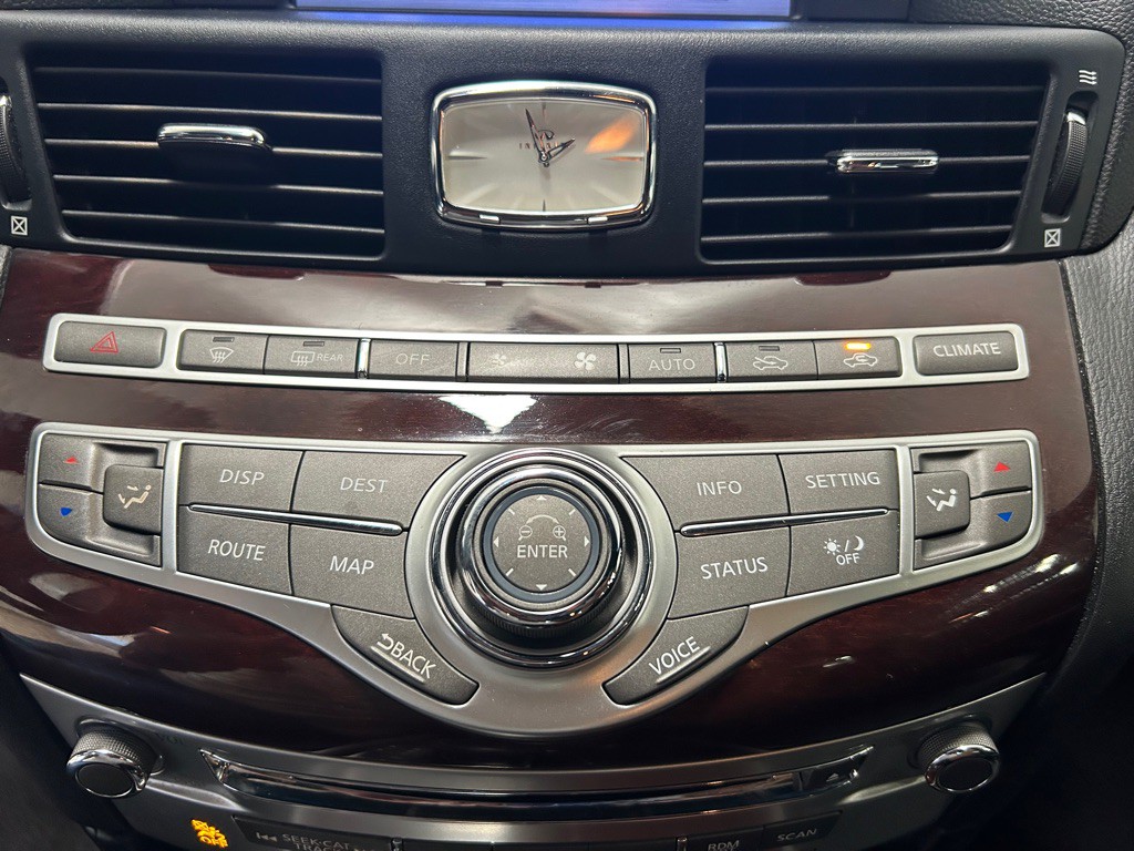 2013 INFINITI M37 Image 22