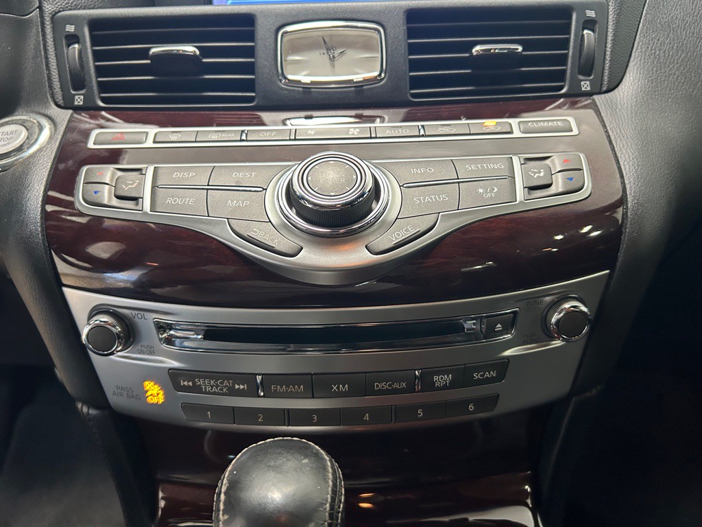 2013 INFINITI M37 Image 23