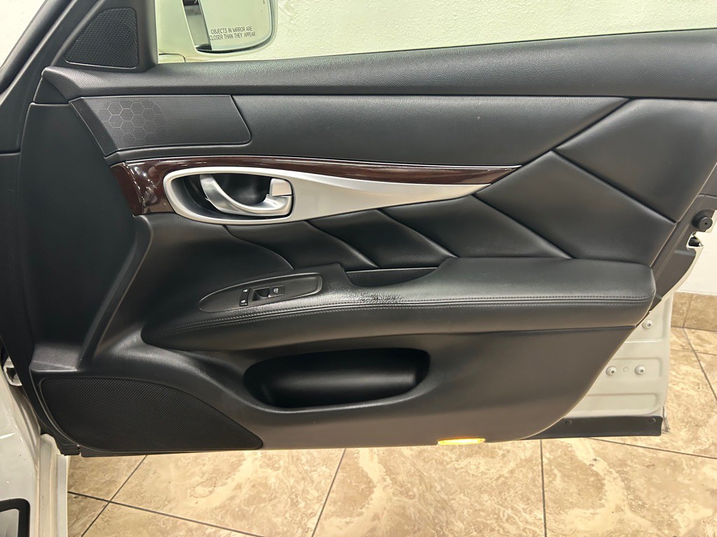 2013 INFINITI M37 Image 28