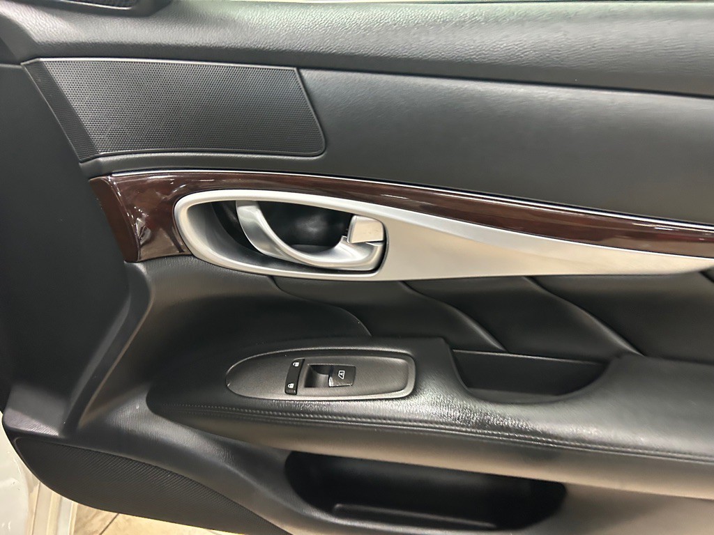 2013 INFINITI M37 Image 29