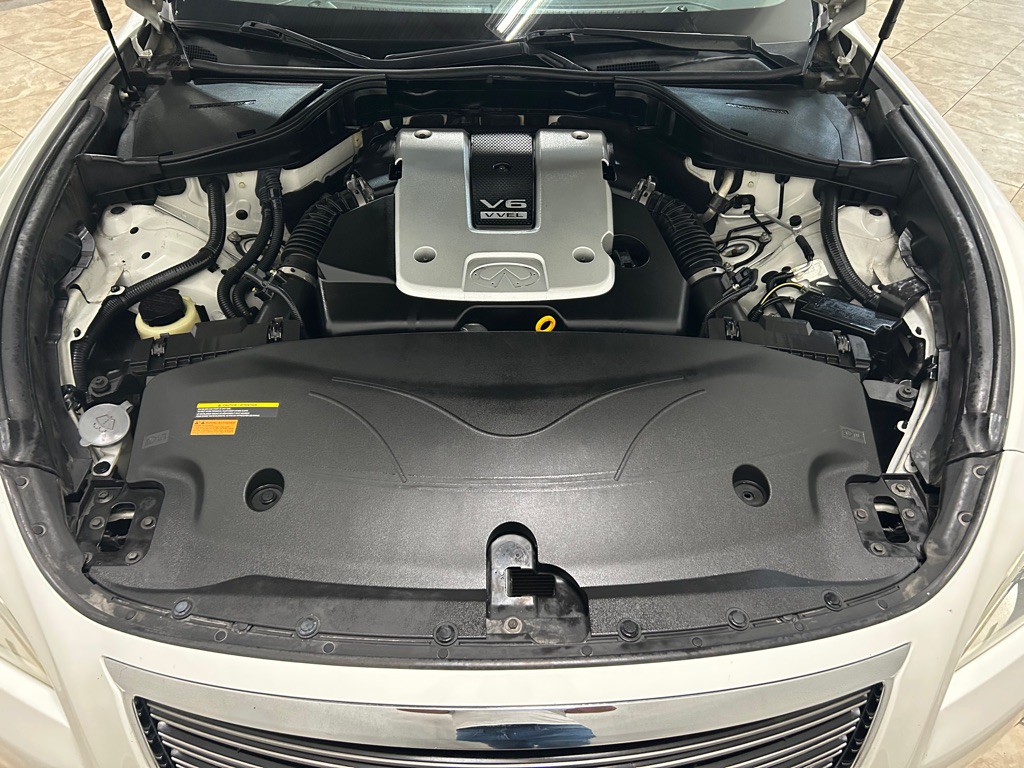 2013 INFINITI M37 Image 42