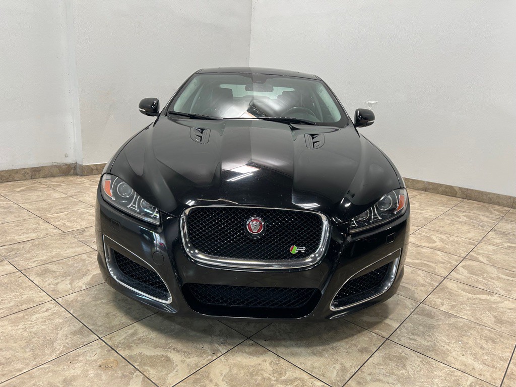 2014 Jaguar XF Image 5