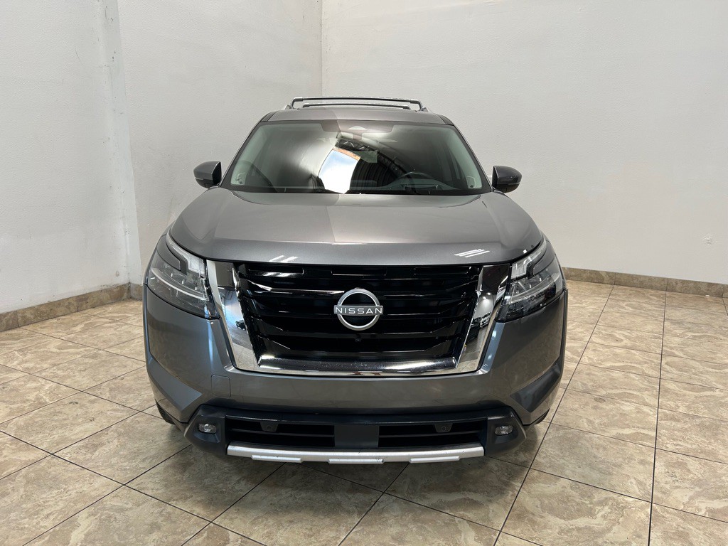 2022 Nissan Pathfinder Image 3