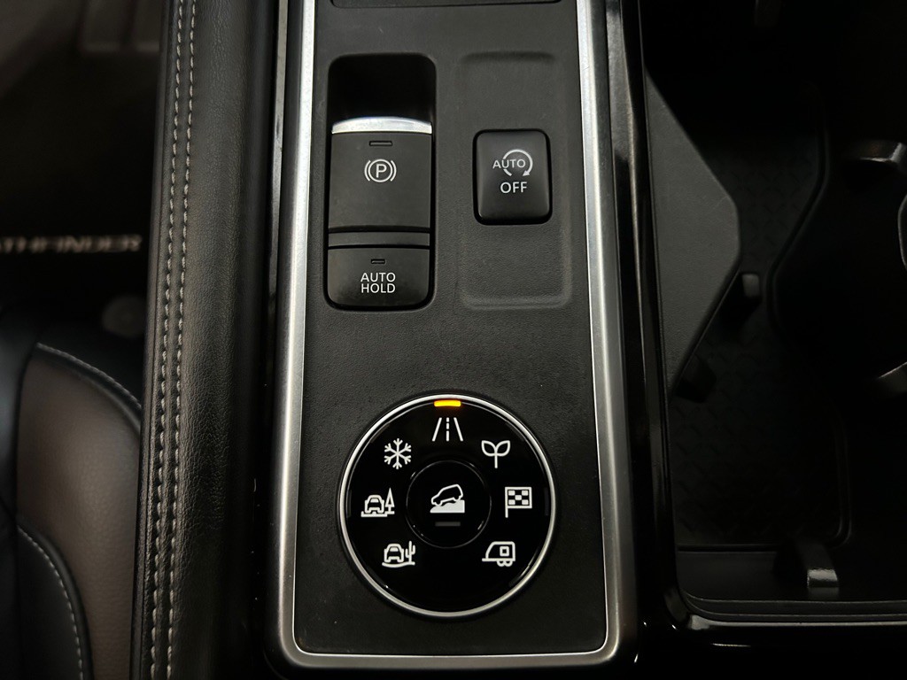 2022 Nissan Pathfinder Image 25
