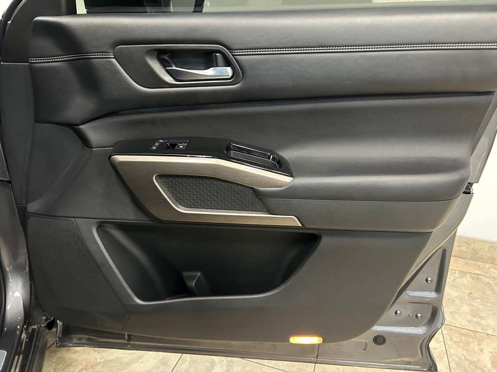 2022 Nissan Pathfinder Image 30