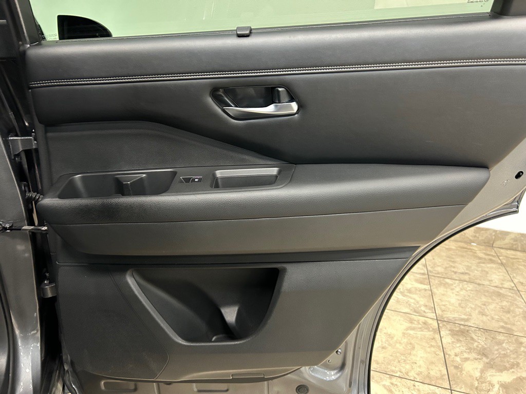 2022 Nissan Pathfinder Image 39