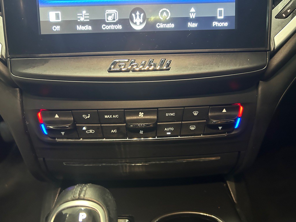 2017 Maserati Ghibli Image 23