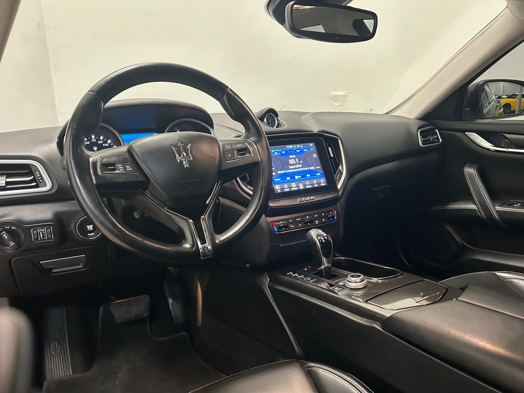 2017 Maserati Ghibli Image 25