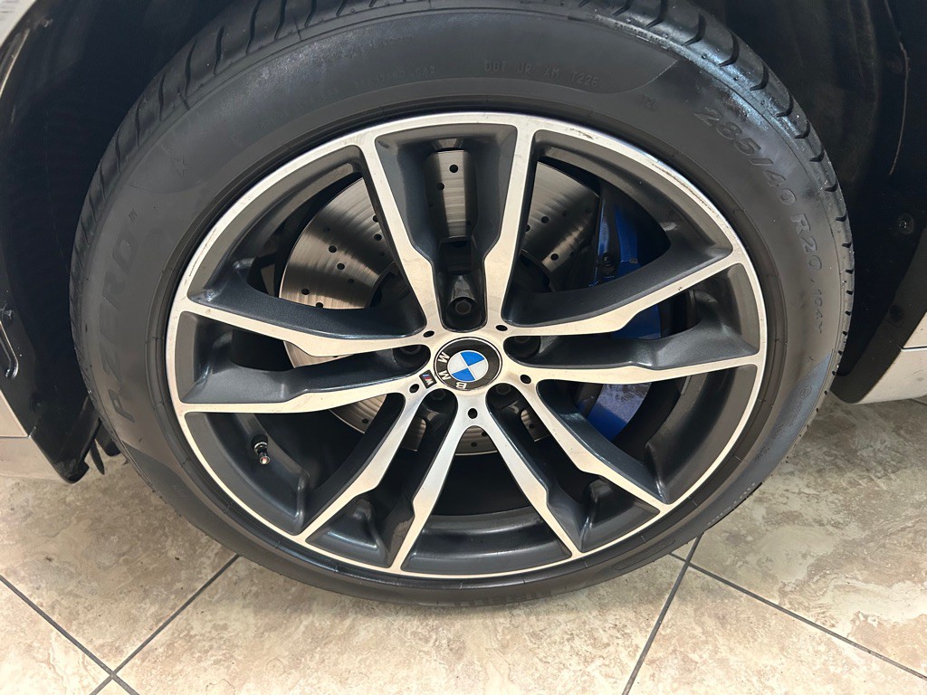 2017 BMW X5 Image 14