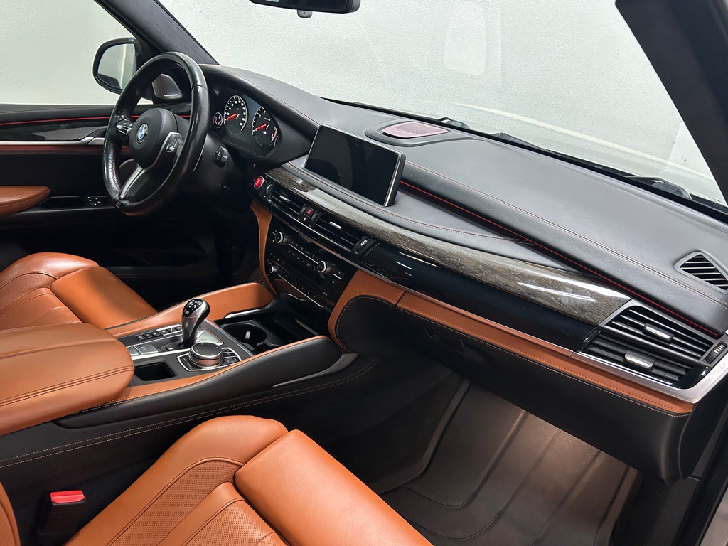 2017 BMW X5 Image 33