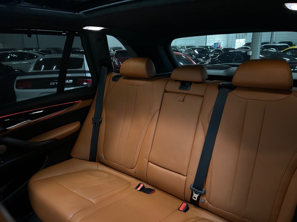 2017 BMW X5 Image 39