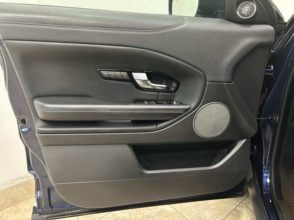 2018 Land Rover Range Rover Evoque Image 10