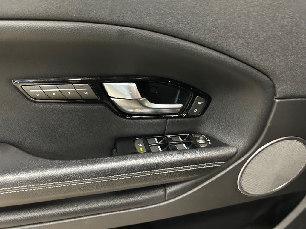 2018 Land Rover Range Rover Evoque Image 11
