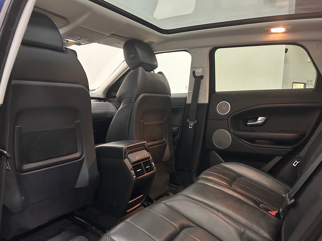 2018 Land Rover Range Rover Evoque Image 33