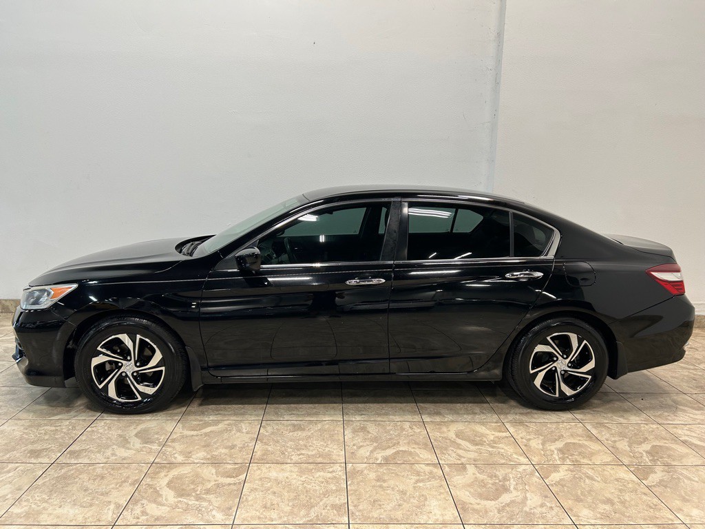 2016 Honda Accord Image 2