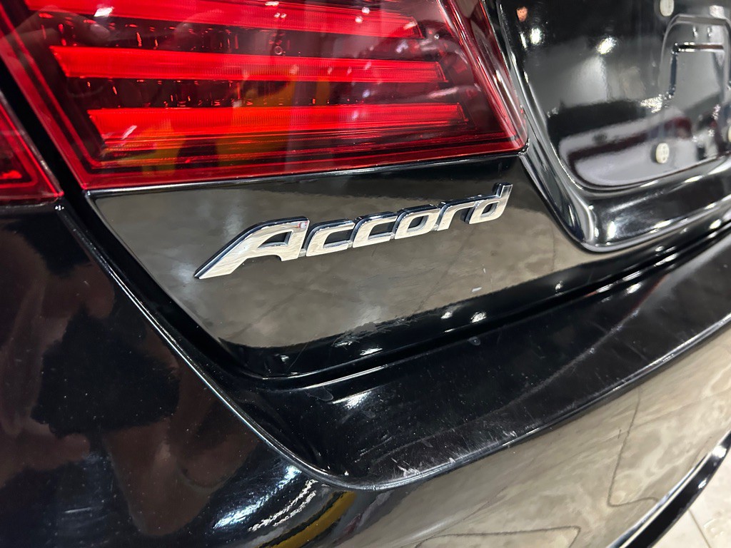 2016 Honda Accord Image 14