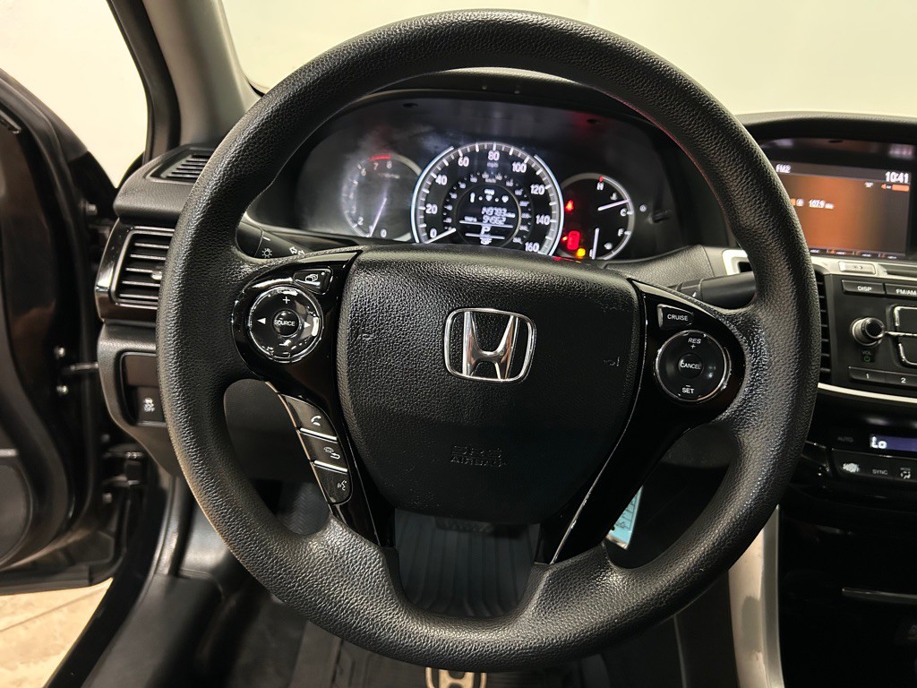 2016 Honda Accord Image 18