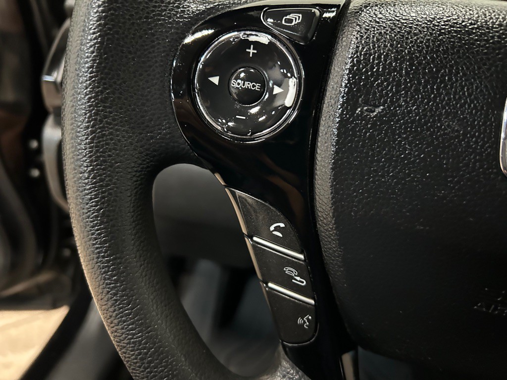 2016 Honda Accord Image 19