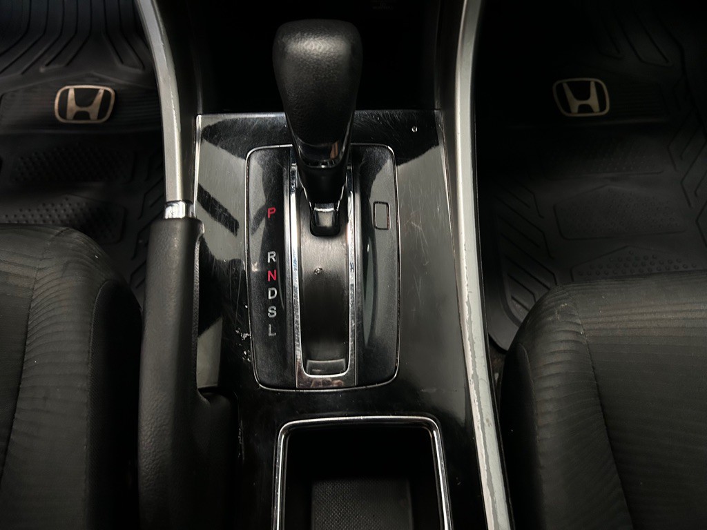 2016 Honda Accord Image 24