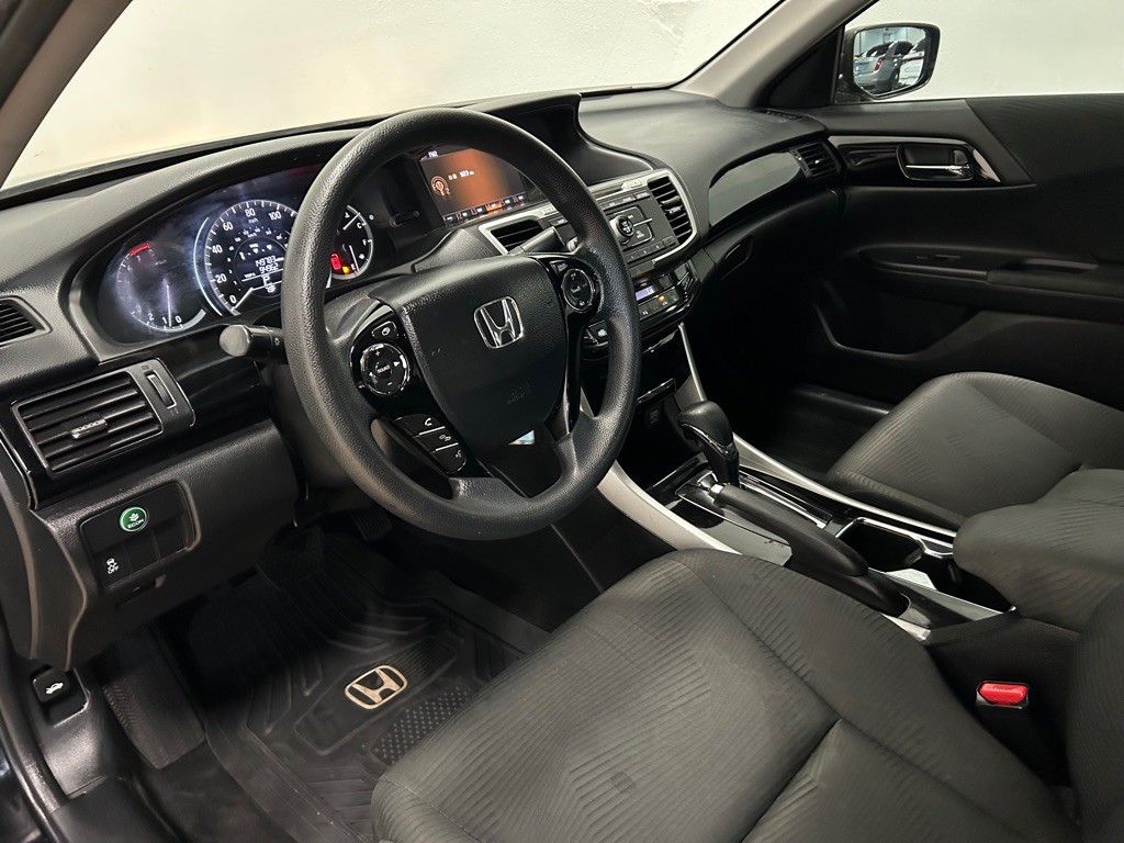 2016 Honda Accord Image 25