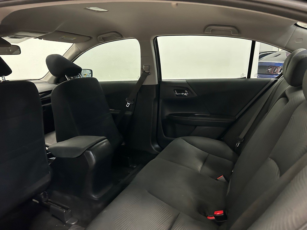 2016 Honda Accord Image 34