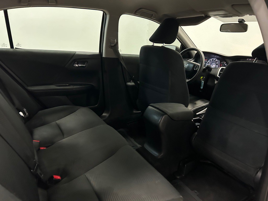 2016 Honda Accord Image 38