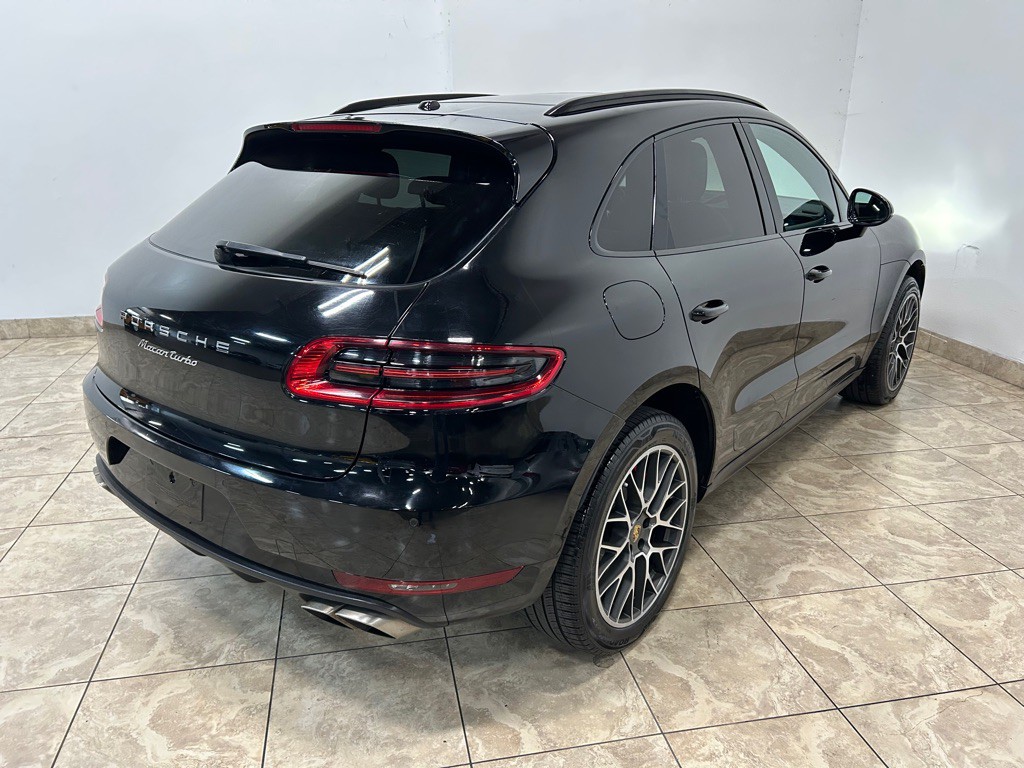 2015 Porsche Macan Image 6