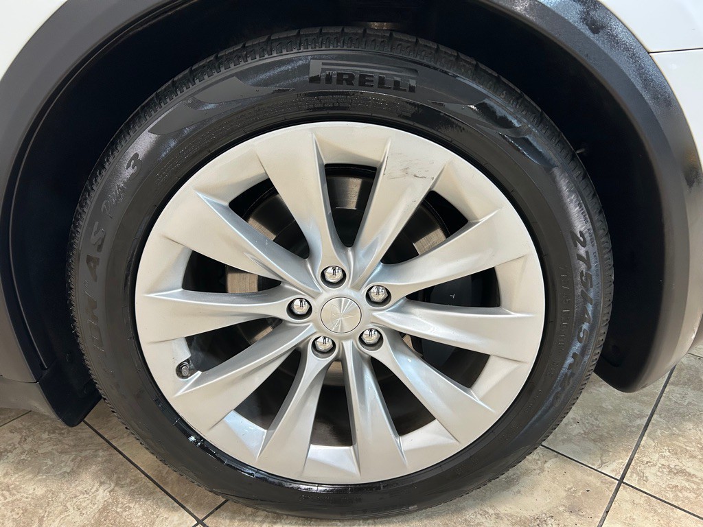 2019 Tesla Model X Image 11