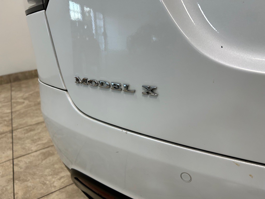 2019 Tesla Model X Image 14