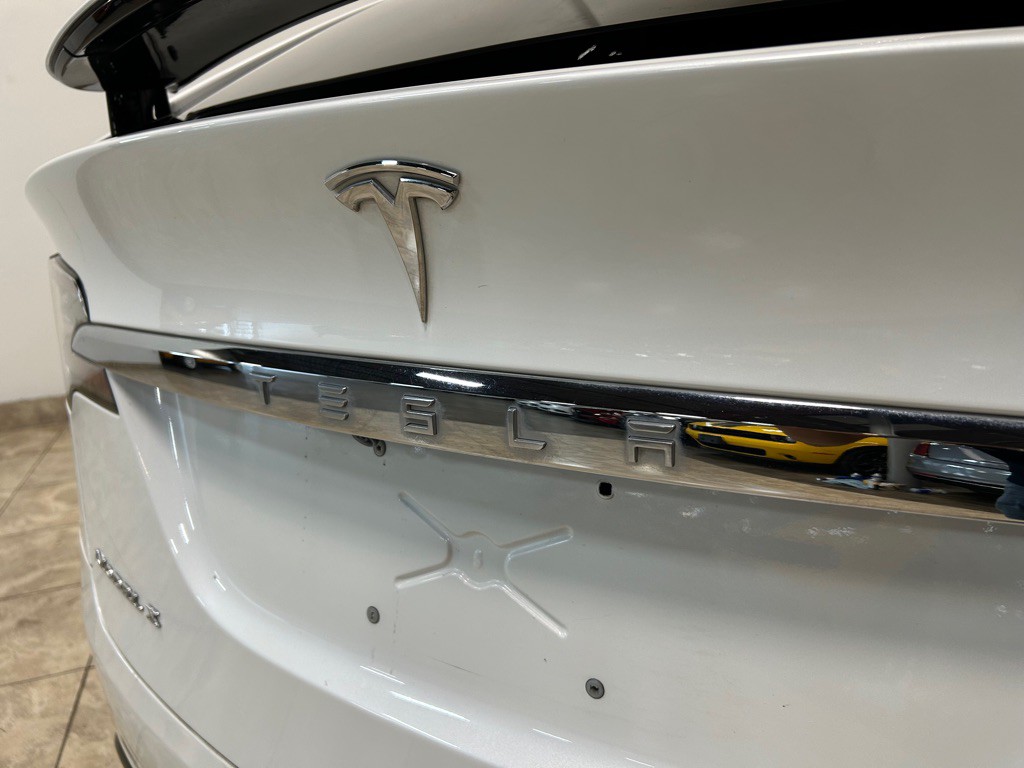 2019 Tesla Model X Image 16