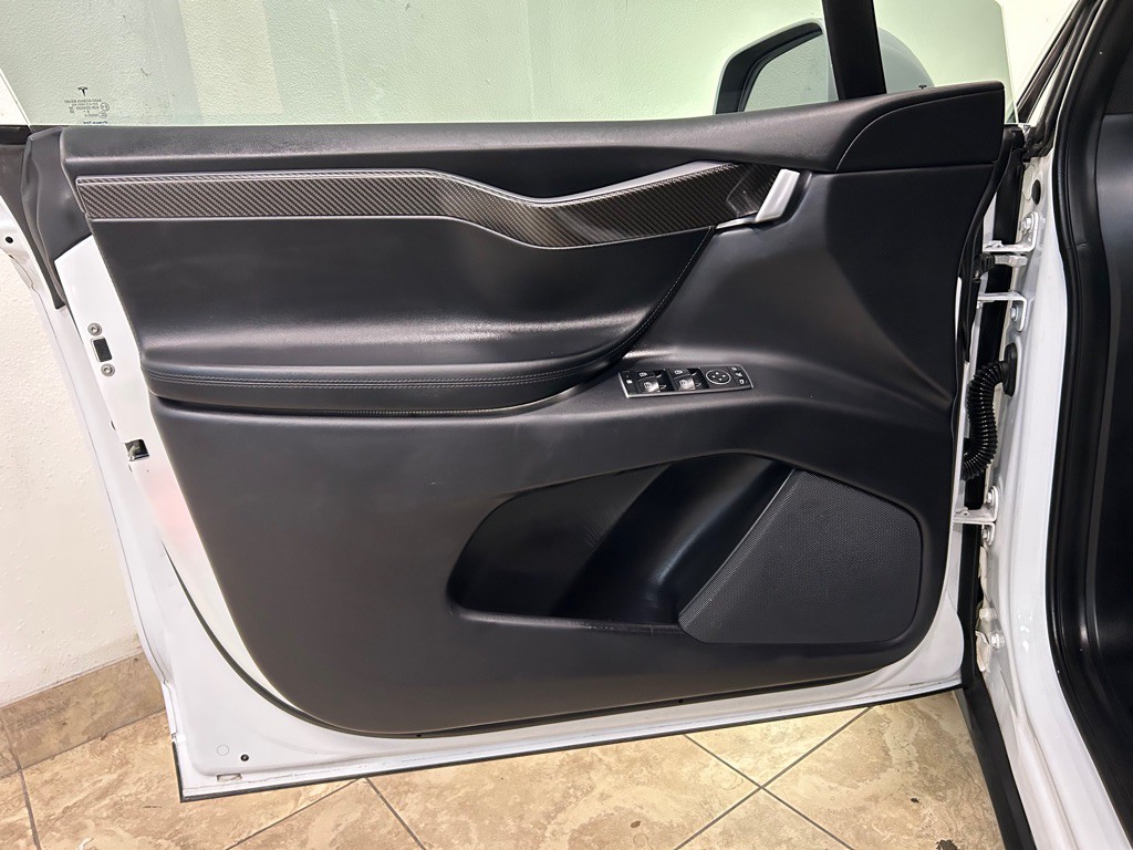 2019 Tesla Model X Image 17