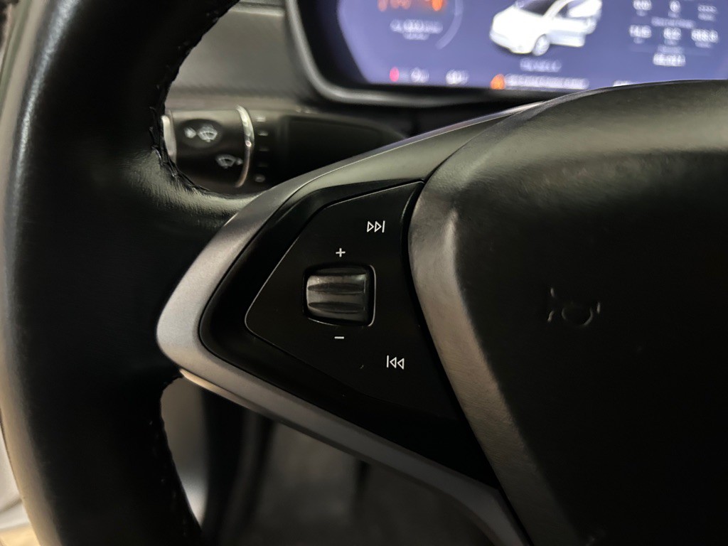 2019 Tesla Model X Image 21