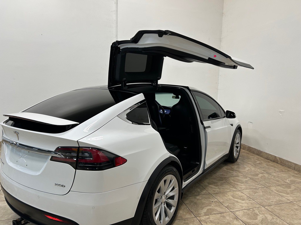 2019 Tesla Model X Image 35