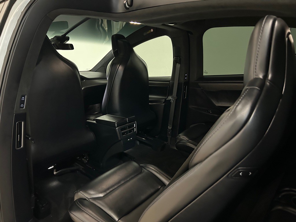 2019 Tesla Model X Image 37