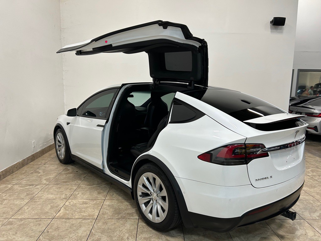 2019 Tesla Model X Image 39