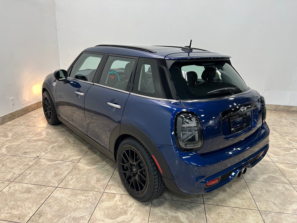 2016 MINI Cooper Image 9