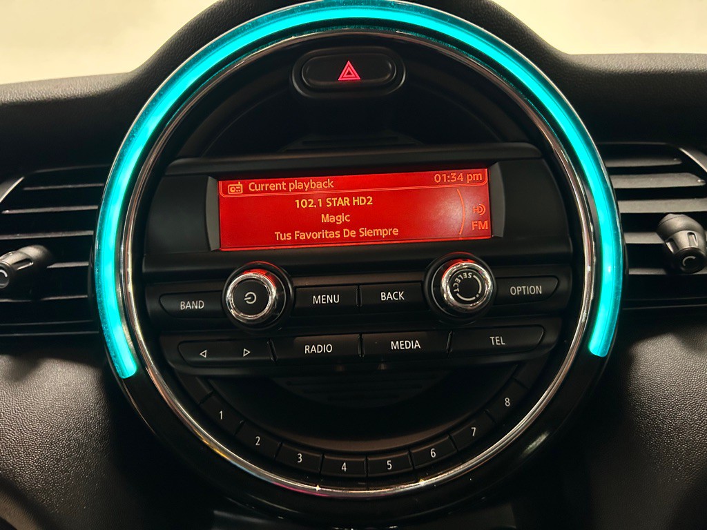 2016 MINI Cooper Image 23