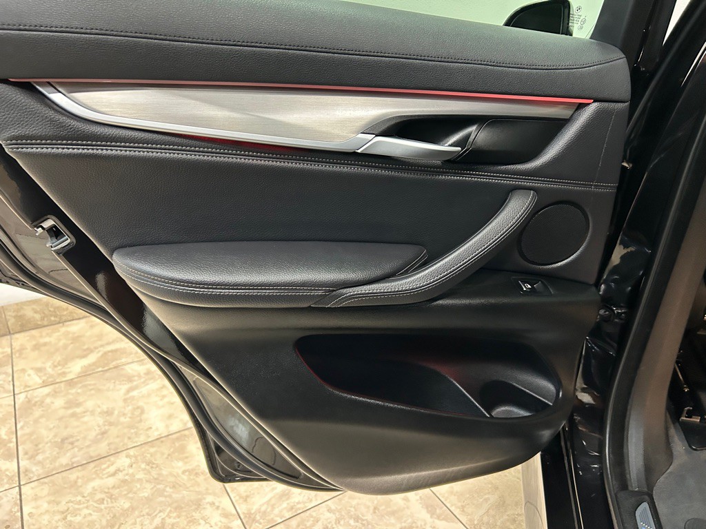 2018 BMW X6 Image 33