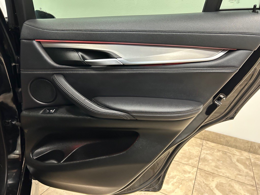 2018 BMW X6 Image 37
