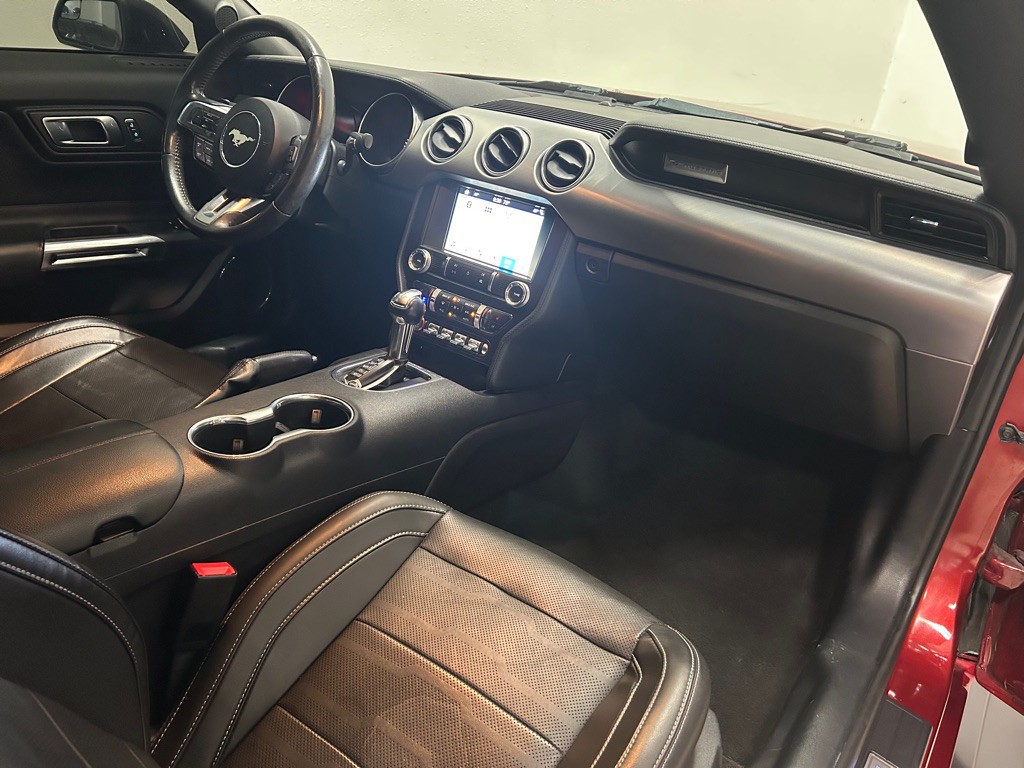 2019 Ford Mustang Image 32
