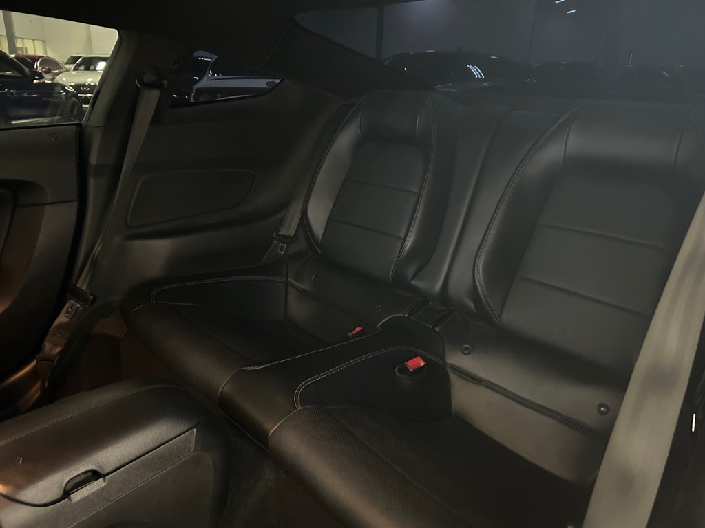 2019 Ford Mustang Image 35