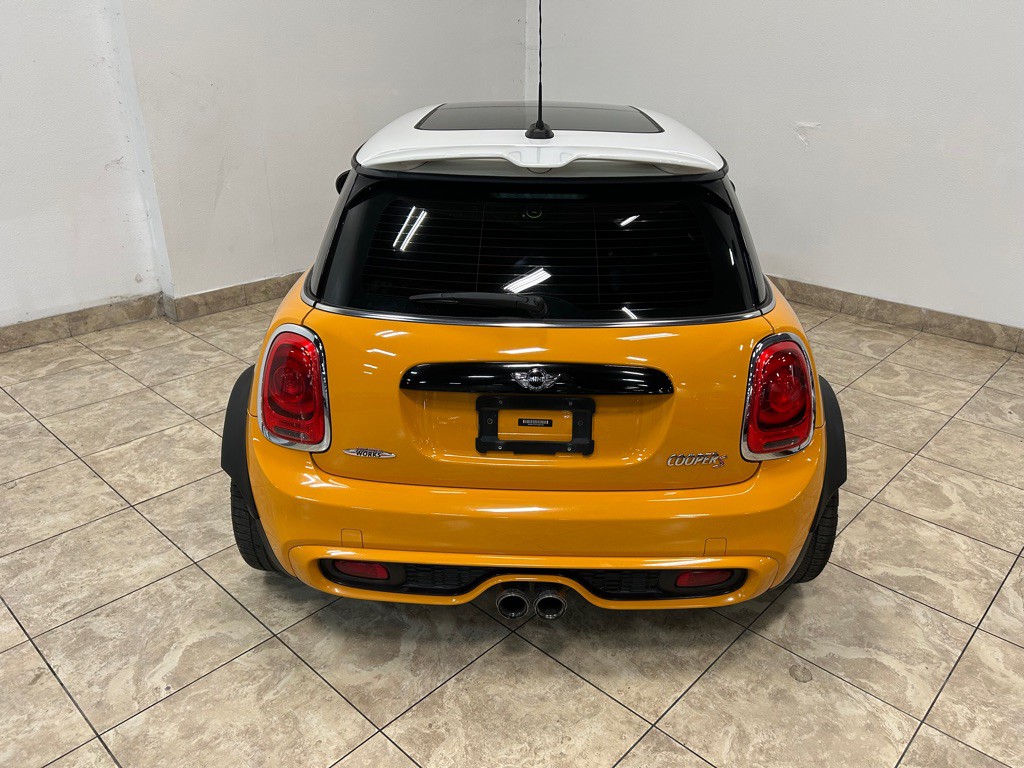 2016 MINI Cooper Image 9