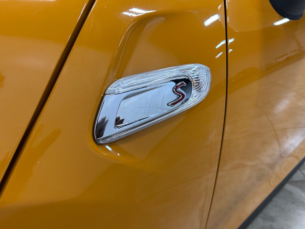 2016 MINI Cooper Image 20