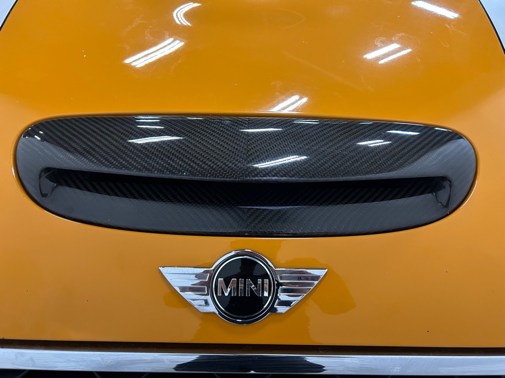 2016 MINI Cooper Image 21
