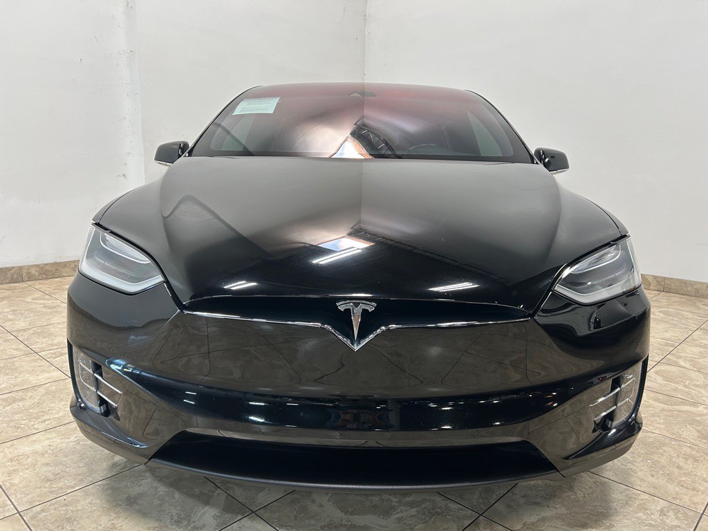 2016 Tesla Model X Image 4
