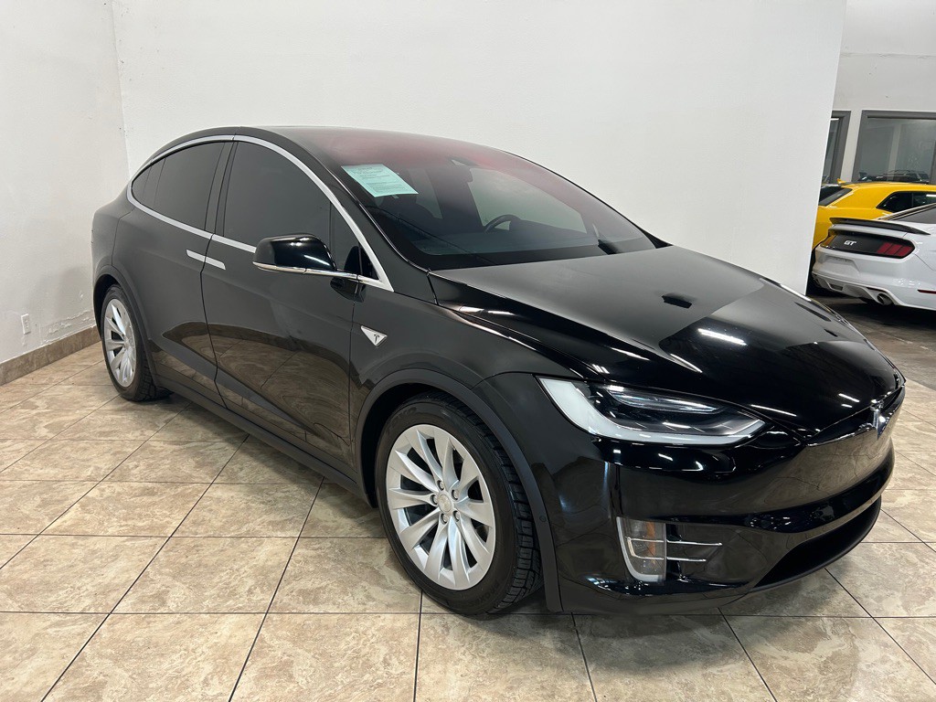 2016 Tesla Model X Image 5