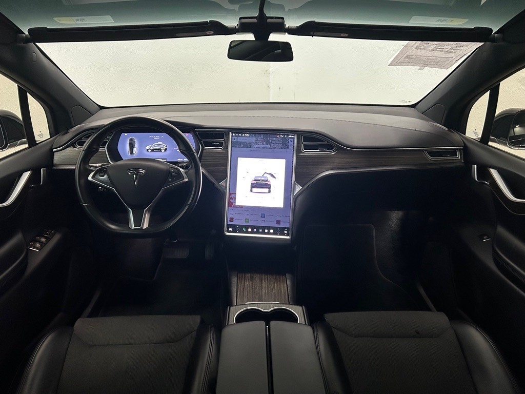 2016 Tesla Model X Image 29