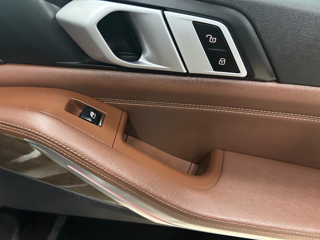 2019 BMW X5 Image 32