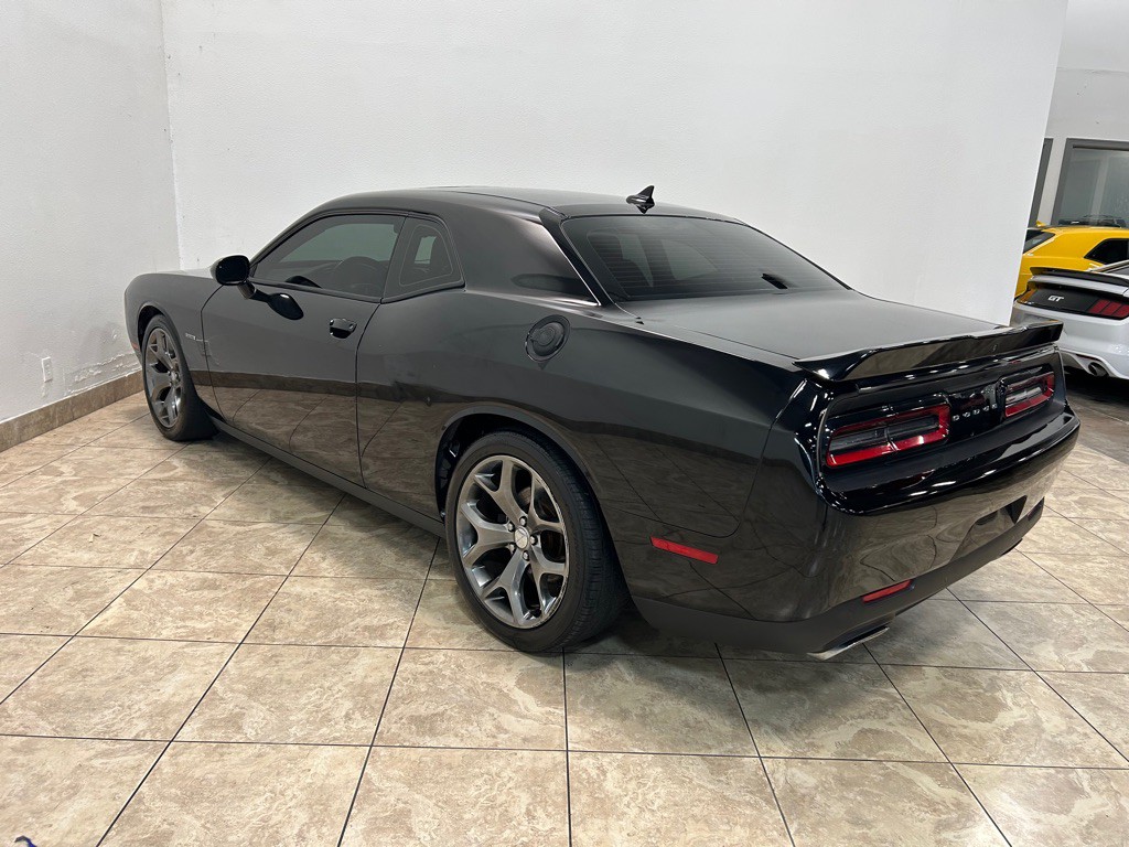 2015 Dodge Challenger Image 9