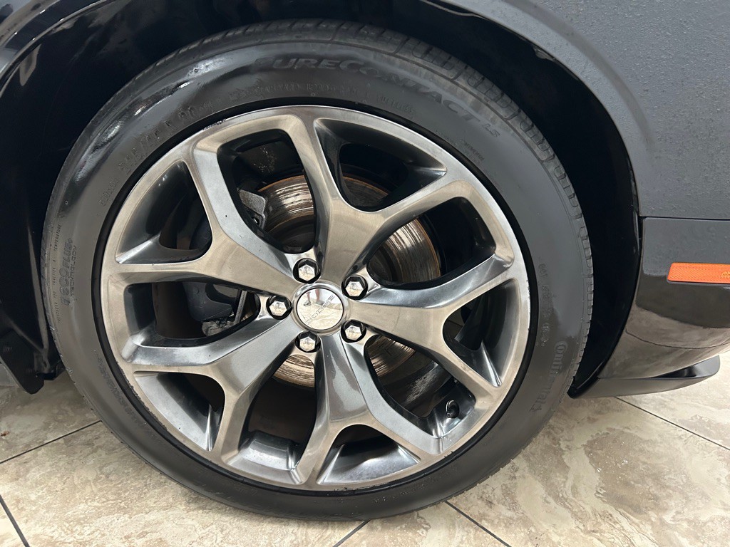 2015 Dodge Challenger Image 13